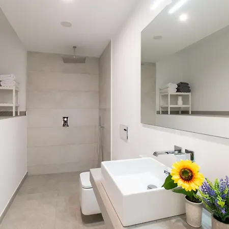 Luxury With Maid Service Private Gym Cinema Heated Pool Villa
