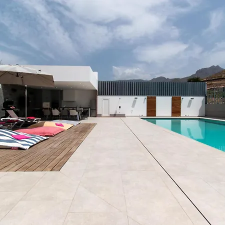 Villa Luxury With Maid Service Private Gym Cinema Heated Pool