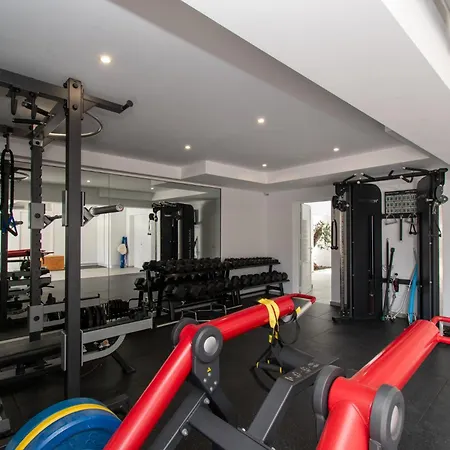 Villa Luxury With Maid Service Private Gym Cinema Heated Pool *