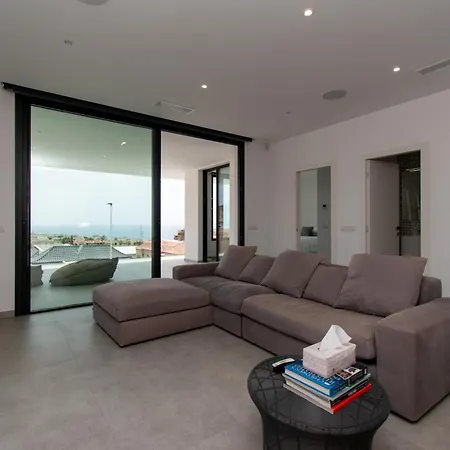 Serenity 别墅 阿德耶